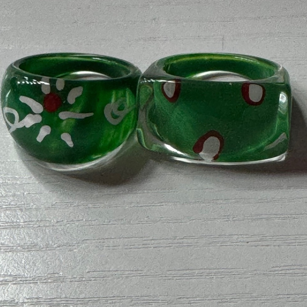 Lot of 4 Green LUCITE Vintage Chunky Rings